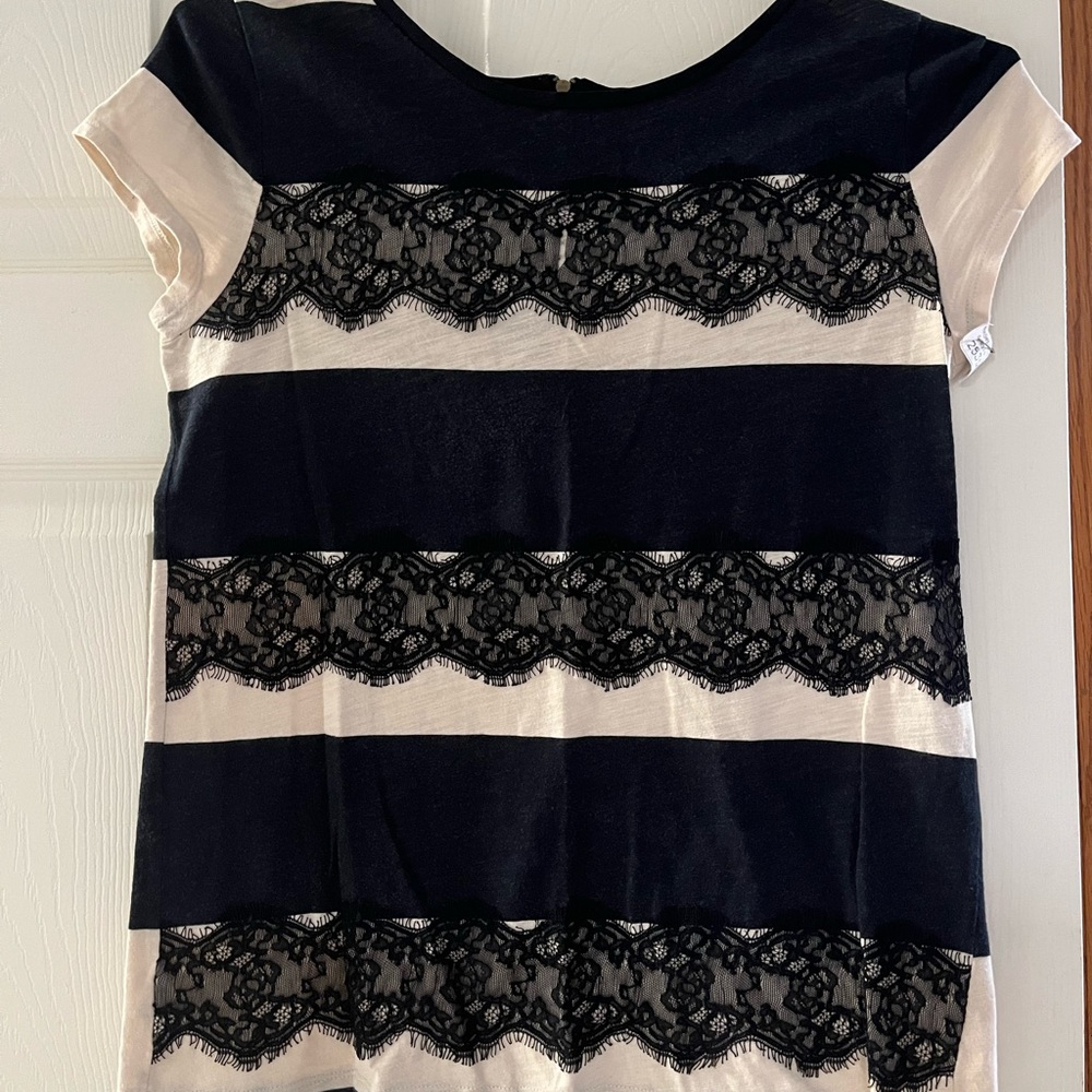 Short sleeved Loft Dressy Tee M